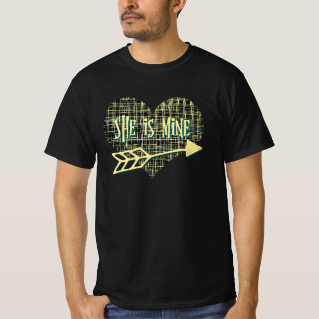 Hon är Gulten Grid Heart Shape Abstrakt T Shirt (Framsida)