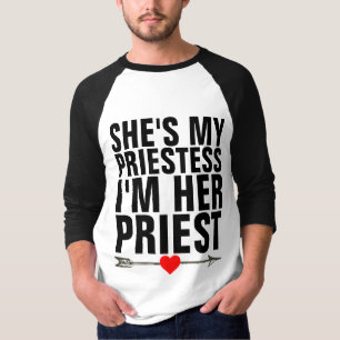 HON ÄR HENNES PRIEST, MANAR-SHIRTS. T SHIRT
