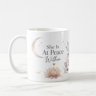 Hon är i fred inom sig kaffemugg