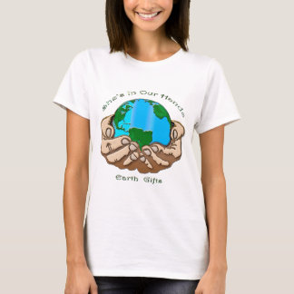 HON ÄR I HÄNDERNA-samlingen Tee Shirt