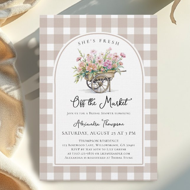 Hon är inte längre på marknadskorgen Gingham bröll Inbjudningar (shes fresh off the market bridal shower theme flower cart floral elegant rustic pretty calligraphy)