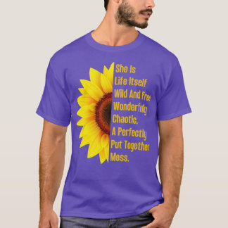 Hon är livets vilda och fria solrosblomma 7 t shirt