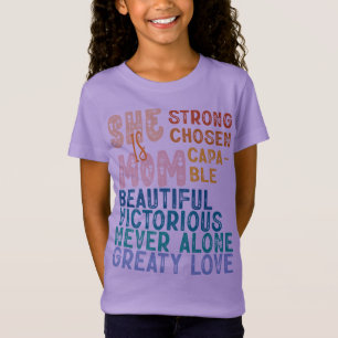 Hon är mamma Inspirerande Retrotypografi Mors dag T Shirt