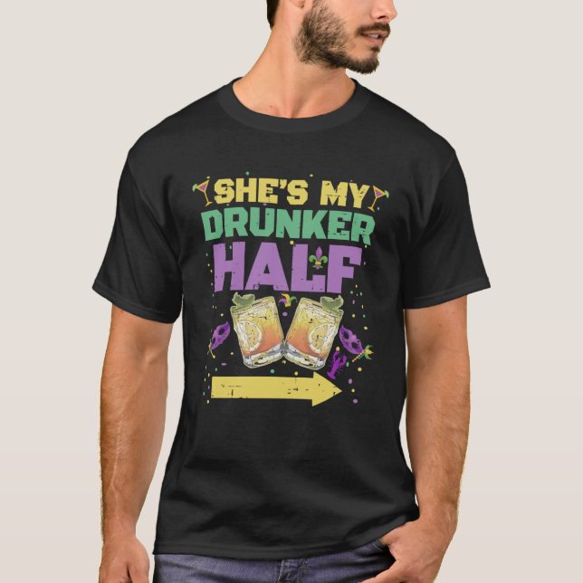 Hon är min Drunker som matchar lite Boykompis Mors T Shirt (Framsida)