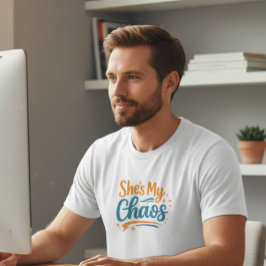 Hon är min kaos-grafisk t-shirt
