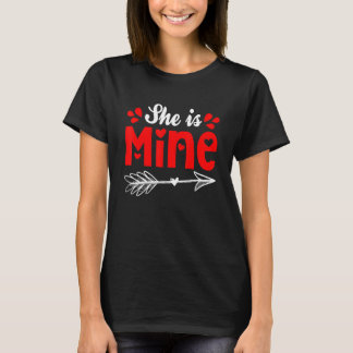 Hon är Min Matchande Par Alla Hjärtans Dag För Hi T Shirt