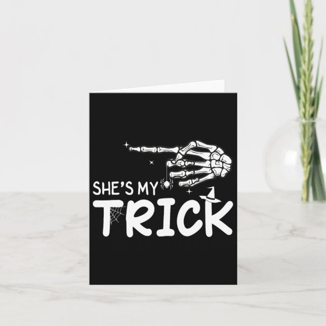 Hon är min Par Skeleton Hand Halloween Kort (Framsida)