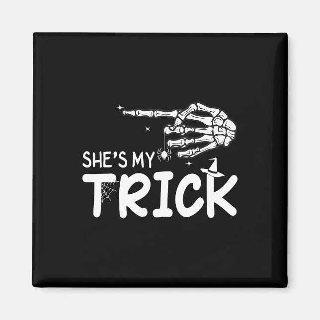 Hon är min Par Skeleton Hand Halloween Magnet (Framsidan)