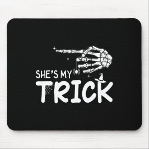 Hon är min Par Skeleton Hand Halloween Musmatta