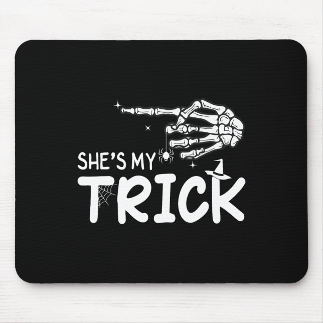 Hon är min Par Skeleton Hand Halloween Musmatta (Framsidan)