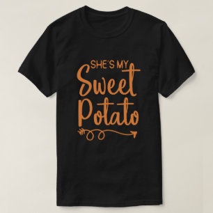 Hon är min sötpotatis i Yam Thanksgiving Par T Shirt