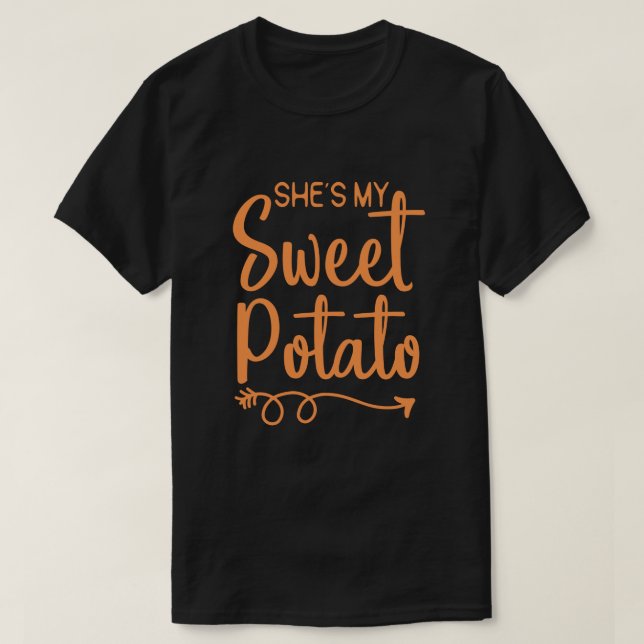 Hon är min sötpotatis i Yam Thanksgiving Par T Shirt (Design framsida)