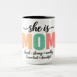 Hon är mugg för mamma