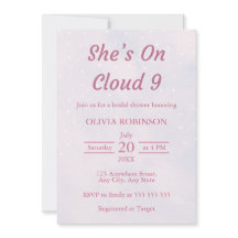 Hon är på Cloud 9 Pastel Dreamy Möhippa