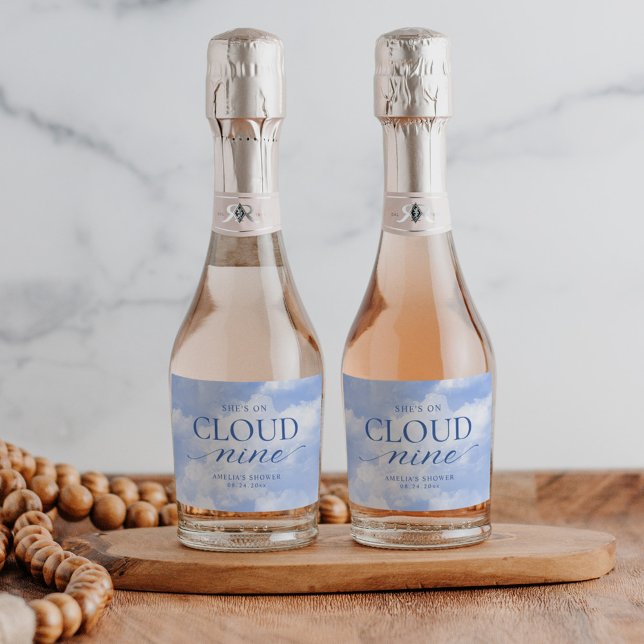 Hon är på Cloud Nine Blue Möhippa (Skapare uppladdad)