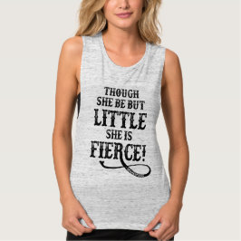 Hon är våldsam t shirt