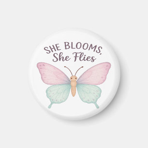 Hon blommar, hon flyger - inspirationsfjäril magnet