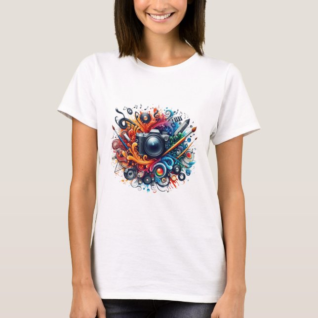 Hon Dreams' Women's Artistic T-Shirt (Framsida)
