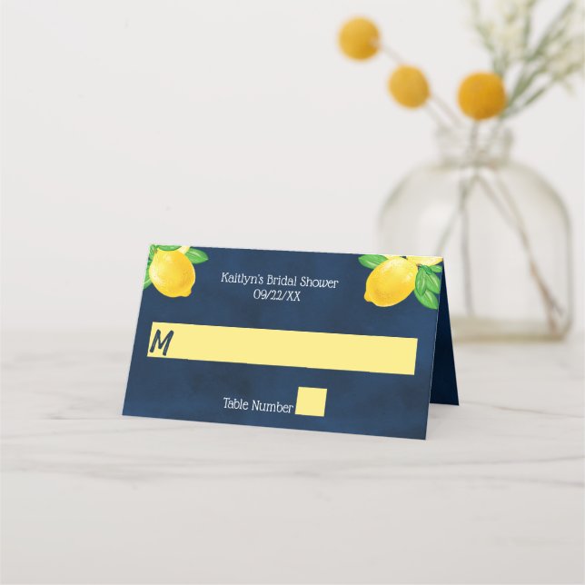 Hon Fann Hennes Huvudsakliga Lemon Bröllopsdusch Placeringskort (Framsida)