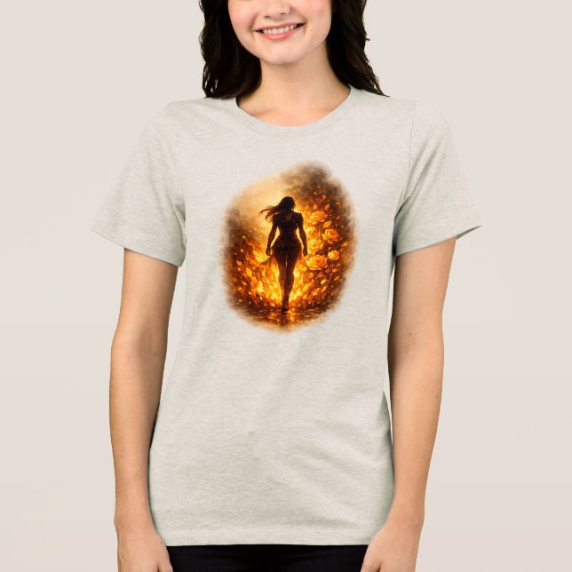 Hon går genom eld T-shirt (Framsida)