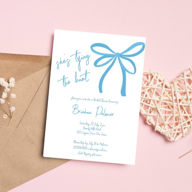 Hon gifter sig blått band. inbjudningar (She's tying the knot blue ribbon bow simple bridal shower invitation template digital download)