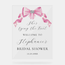 Hon Gifter sig Rosa Bow Möhippa