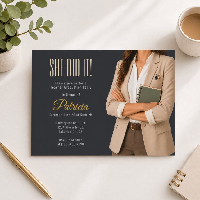 Hon gjorde det Läraravgångsinbjudan Julkort (Elegant teacher graduation invitation with modern minimalist neutral design)