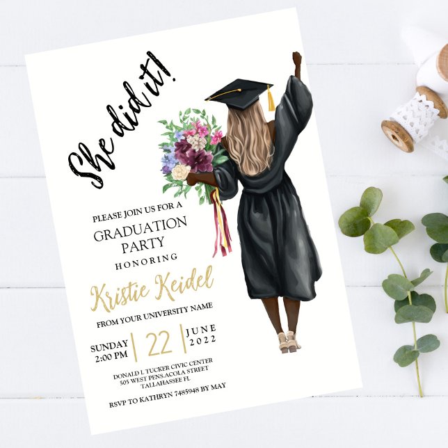 Hon gjorde det Studentfesten Inbjudningar (Skapare uppladdad)