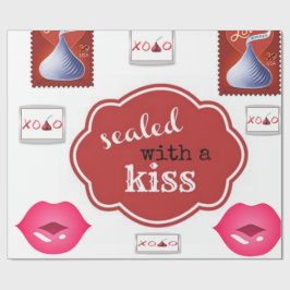 Hon har förseglat en kyss tonåring som fyller papp presentpapper