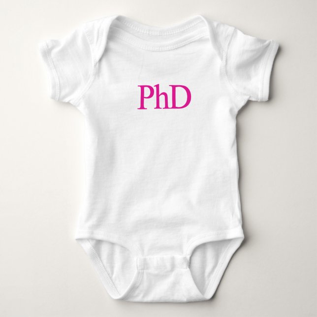 Hon har PhD nu Tee Shirt (Framsida)