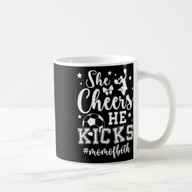 Hon hejar han sparkar mamma till både cheer och fo kaffemugg (Höger)