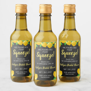 Hon hittade sin huvudsakliga Lemon-Möhippa Vinetikett