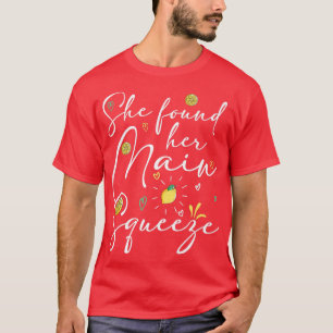 Hon hittade sin huvudsakliga Squeeze Lemonade Möhi T Shirt