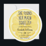 Hon hittade sin viktigaste Möhippa för sommartid Inbjudningar<br><div class="desc">Hon hittade sin viktigaste Squeeze Summer Inbjudningskort för möhippan</div>