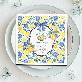 Hon hittade sin viktigaste Möhippa. Pappersservett