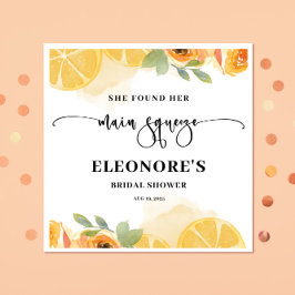 Hon hittade sin viktigaste Möhippa. Pappersservett