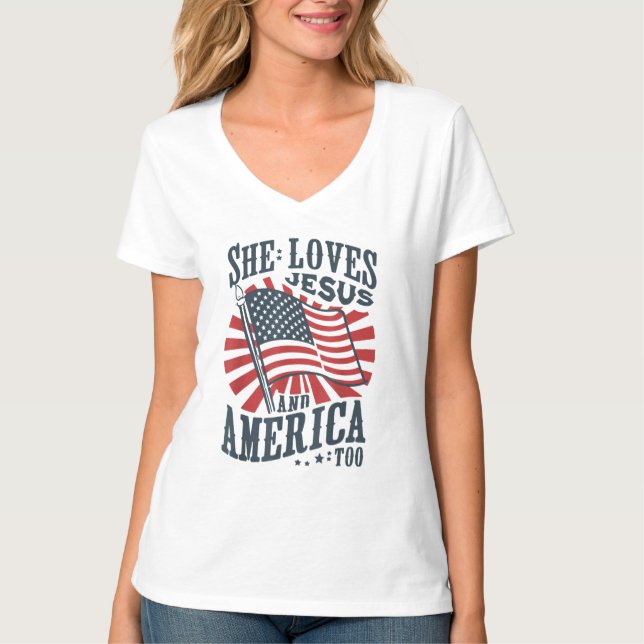 Hon Kärlek Jesus och Amerika också patriotisk T Shirt (Framsida)