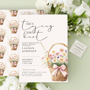 Hon knyter knuten Blomsterbröllopsfest för bruden Inbjudningar