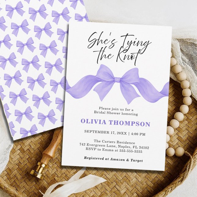 Hon knyter knuten Lila slinga Bröllopsdusch Inbjudningar (Skapare uppladdad)