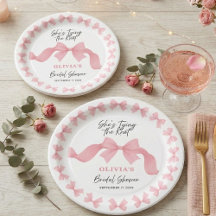 Hon knyter knuten Söt rosa rosett Bröllopsfest