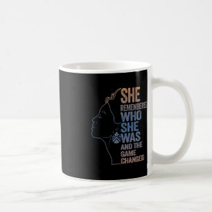 Hon kom ihåg vem hon var och matchen ändrades kaffemugg