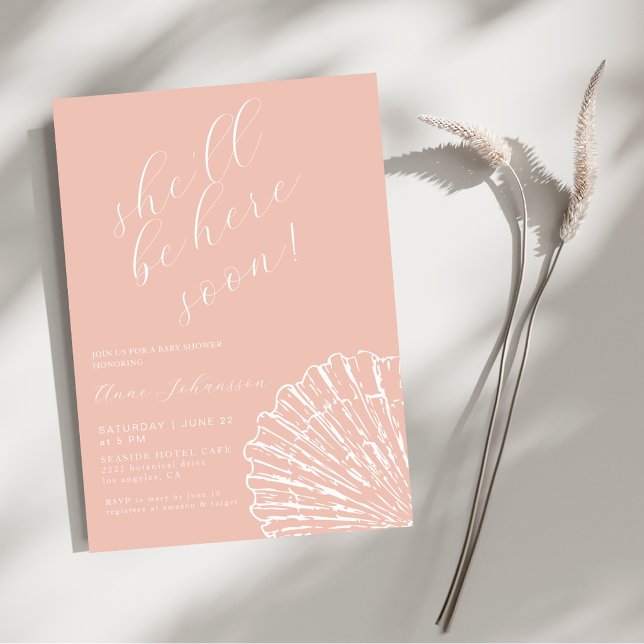 Hon Kommer Snart Elegant Rosa Flicka Babyshower Inbjudningar (Skapare uppladdad)