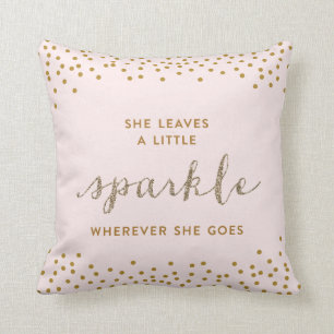 Hon lämnar lite en Sparkle™ dekorativ kudde