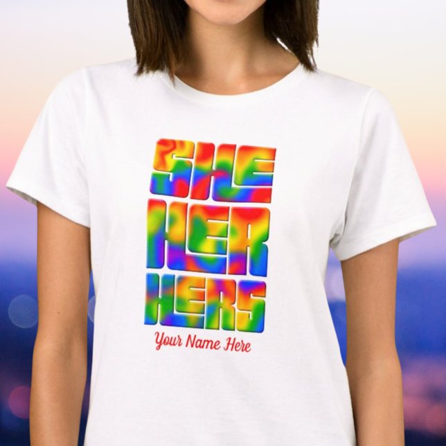 Hon pronouns Rainbow Tie Dye T Shirt (Skapare uppladdad)