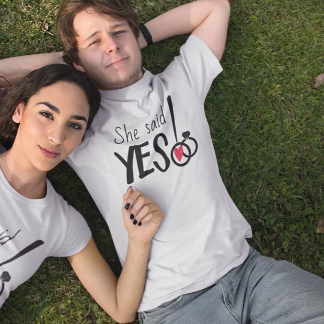 Hon sa ja Bride att vara Förlovning T Shirt (Skapare uppladdad)