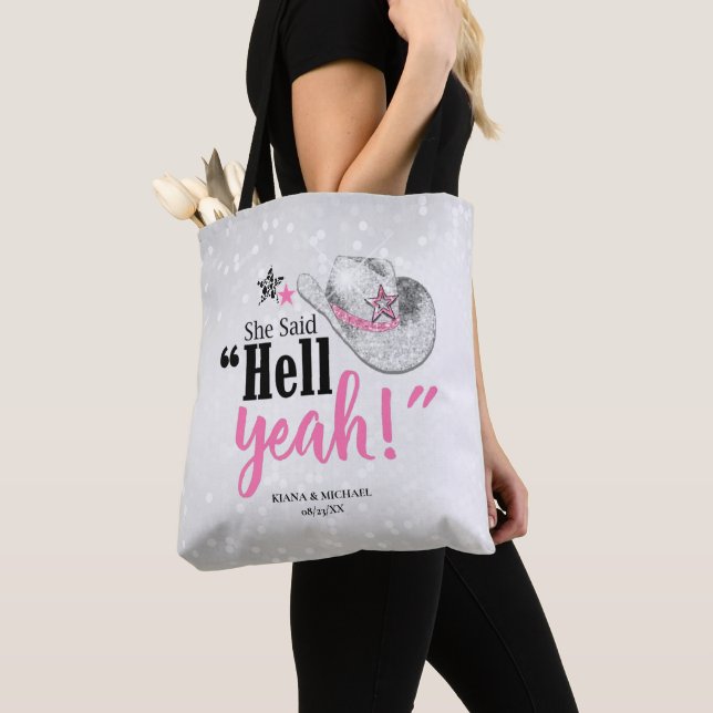 Hon Said 'Hell Yeah' Cowgirl Hatt ID927 Tygkasse (Närbild)