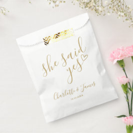 Hon Said Ja Förlovningsfest Chic Guld