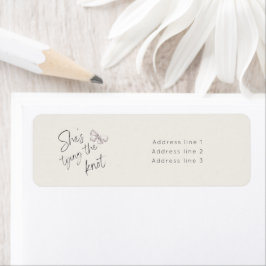 Hon ska knyta knuten brud shower returadress etikett