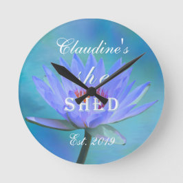 Hon skade skuggor av Blue Vatten Lily Clock Rund Klocka