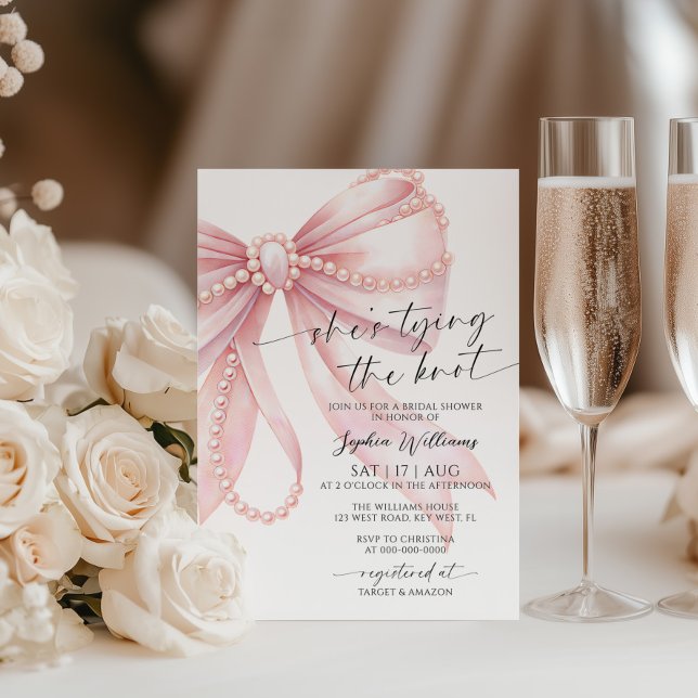 Hon Slar Knuten Rosa Båg Bröllopsfest Inbjudningar (Pearl pink bow bridal shower invitation with roses and champagne – She's Tying the Knot)